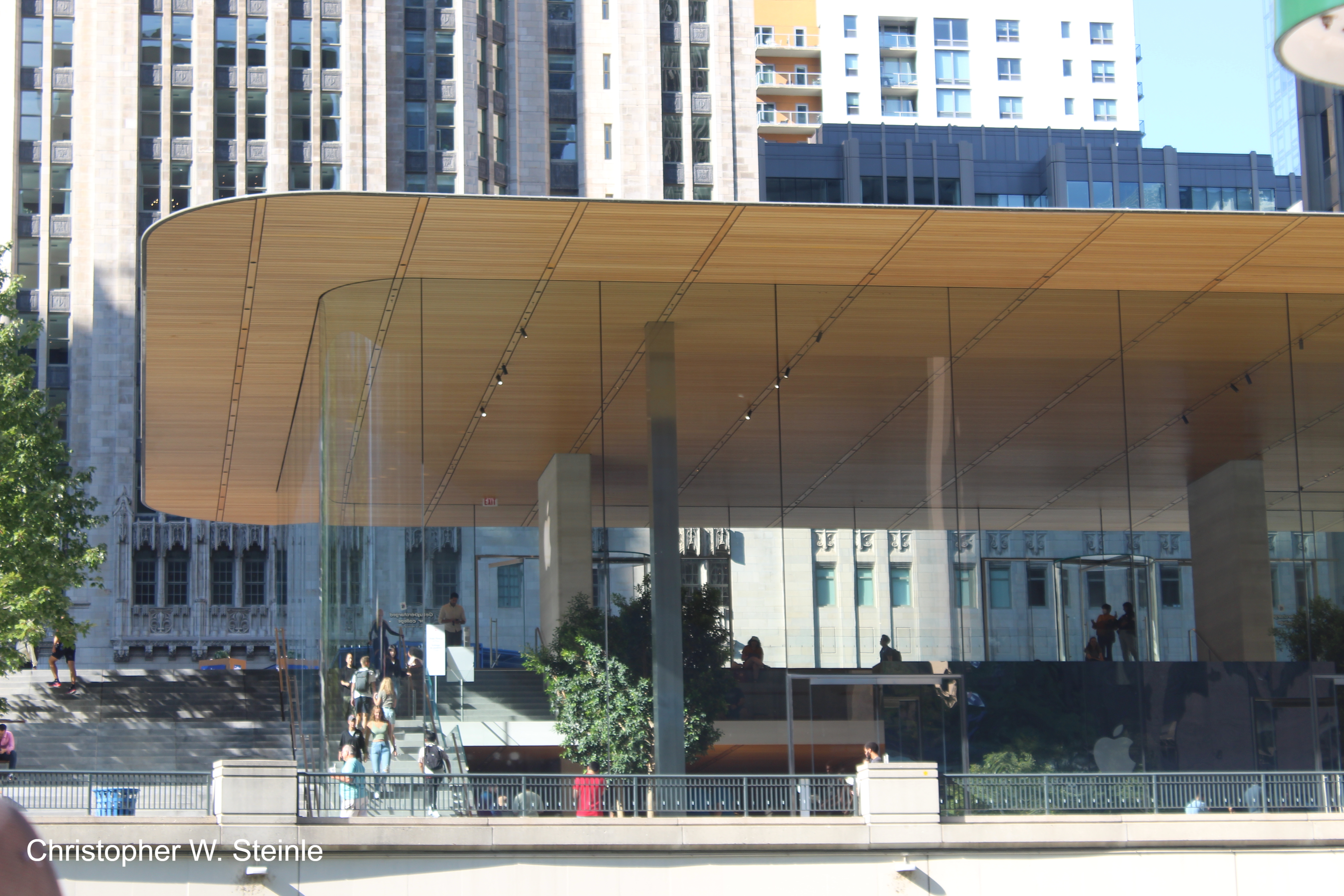 2022-apple-store-chicago-2