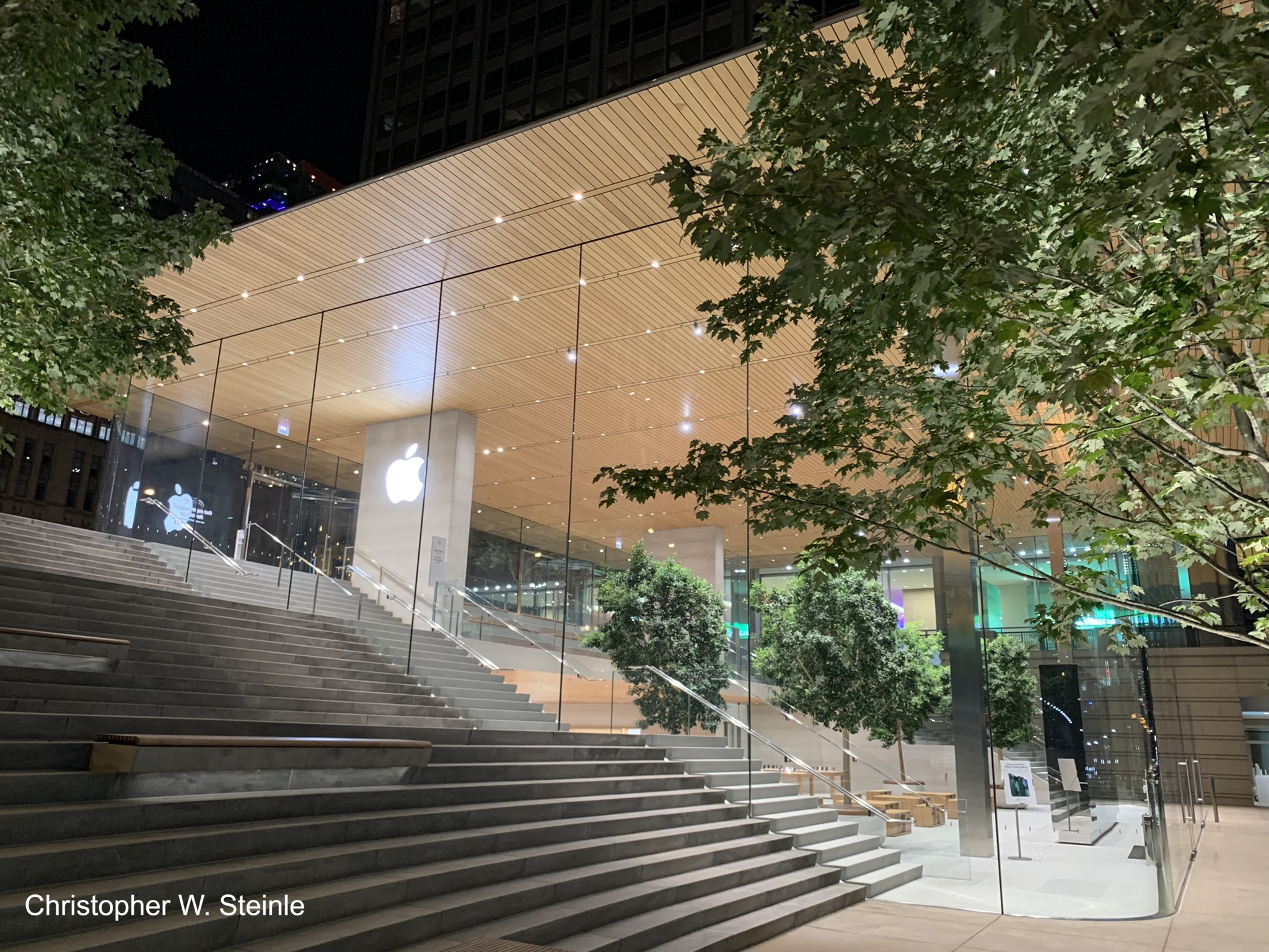 2022-apple-store-chicago-8