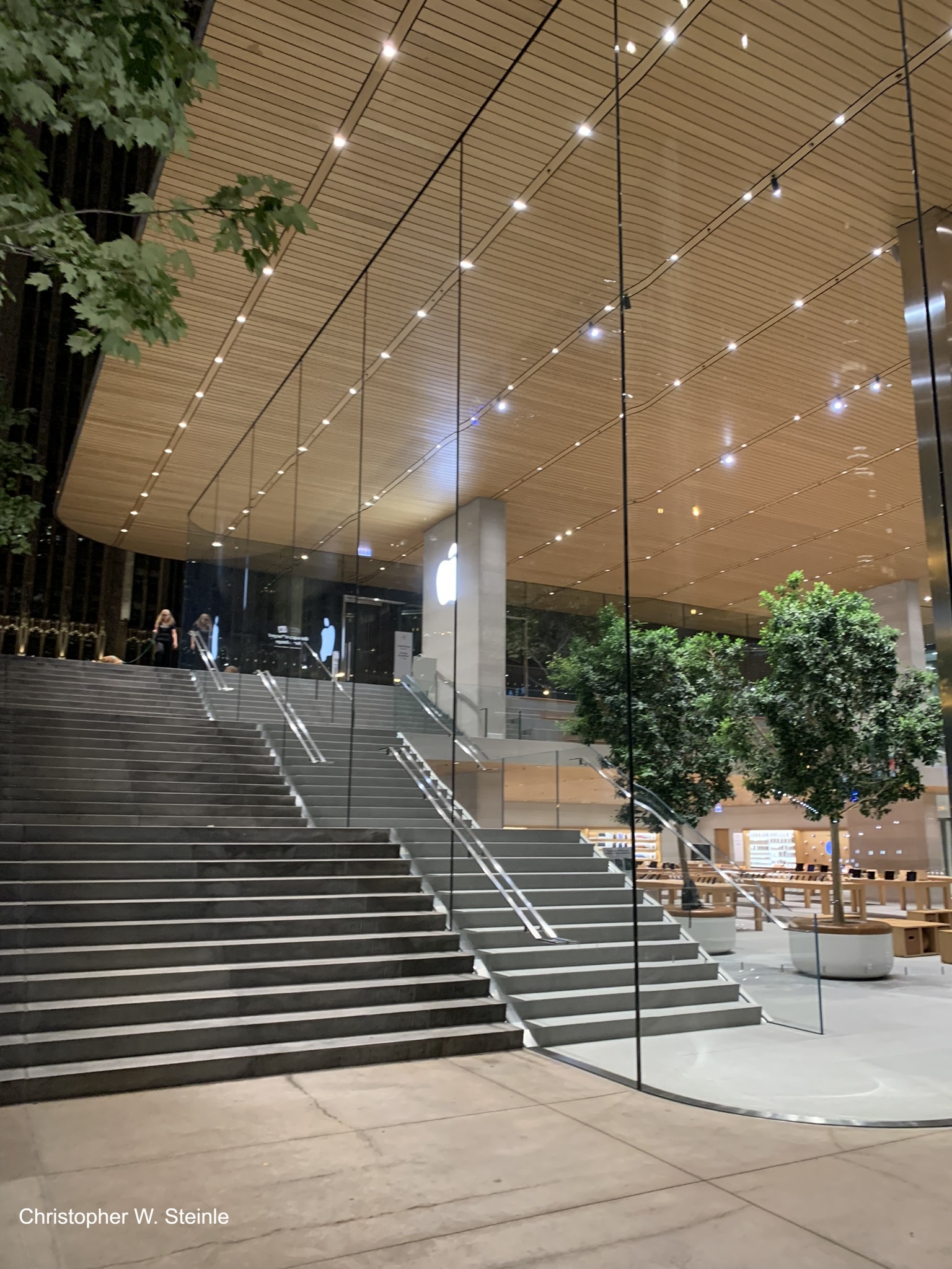 2022-apple-store-chicago-9